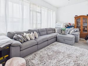 Living Room- click for photo gallery